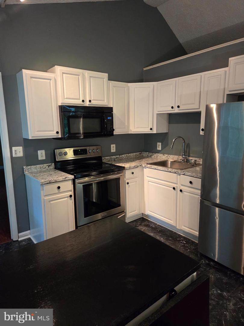5183 Jackson Court - Photo 1