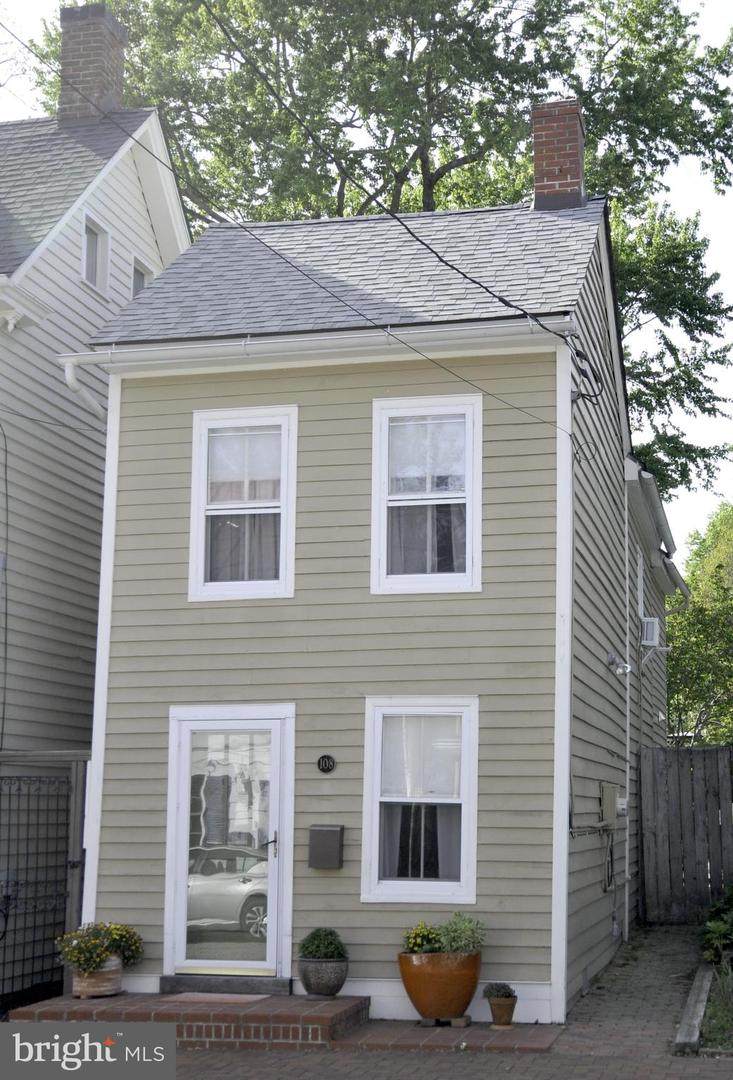 108 Kent Street - Photo 1