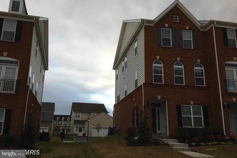 23069 Weybridge Square - Photo 1
