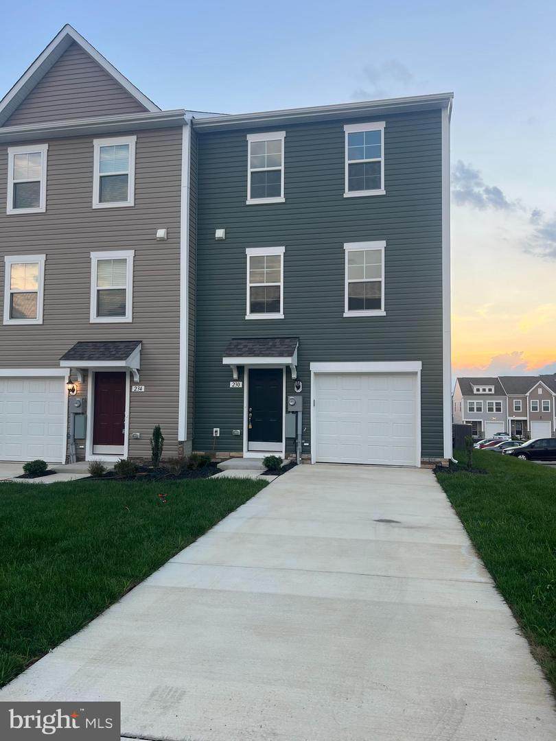 230 Clifton Mnr - Photo 1