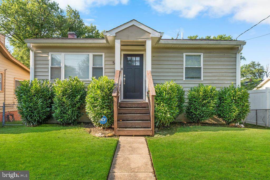 5803 Ravenswood Road - Photo 1