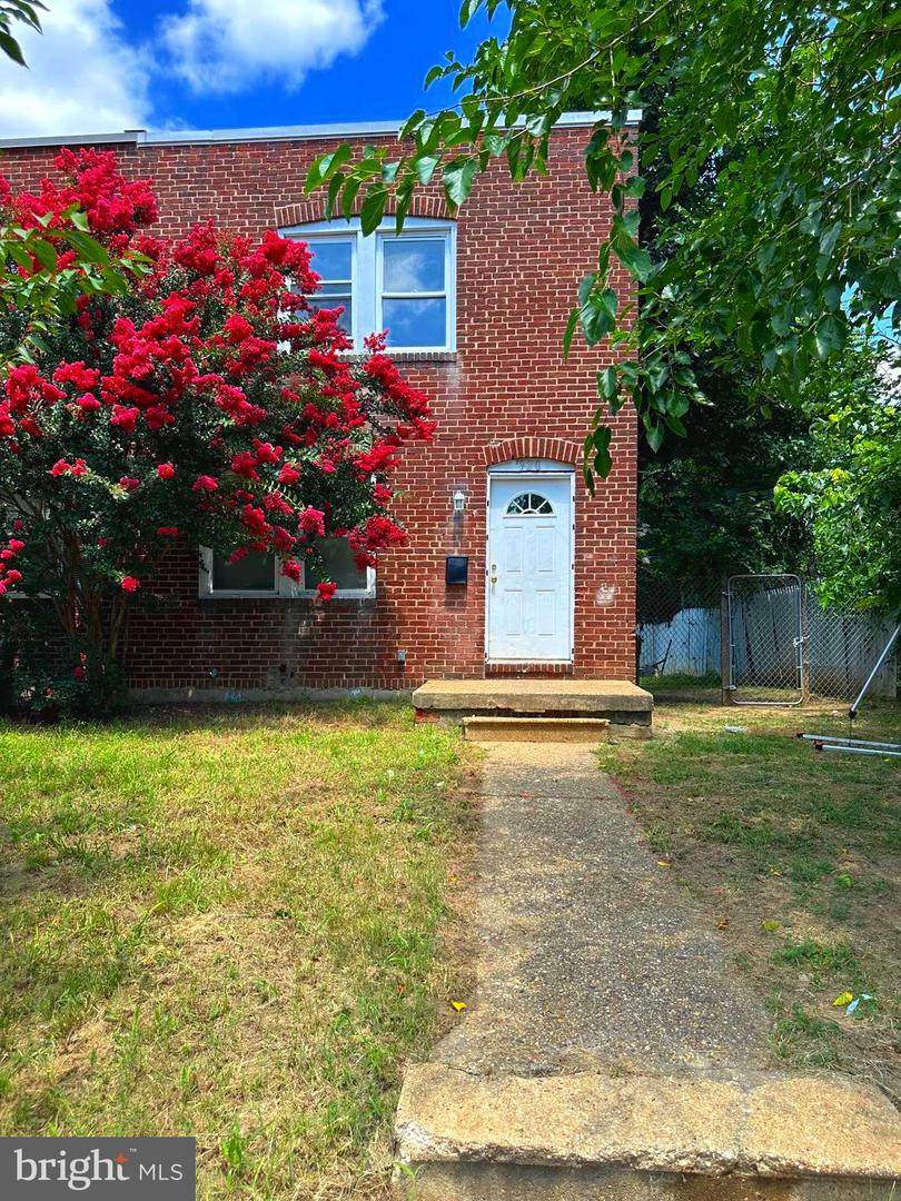 920 Stoll Street - Photo 1