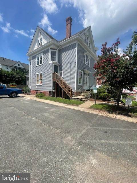 1122 Caroline St - Photo 1