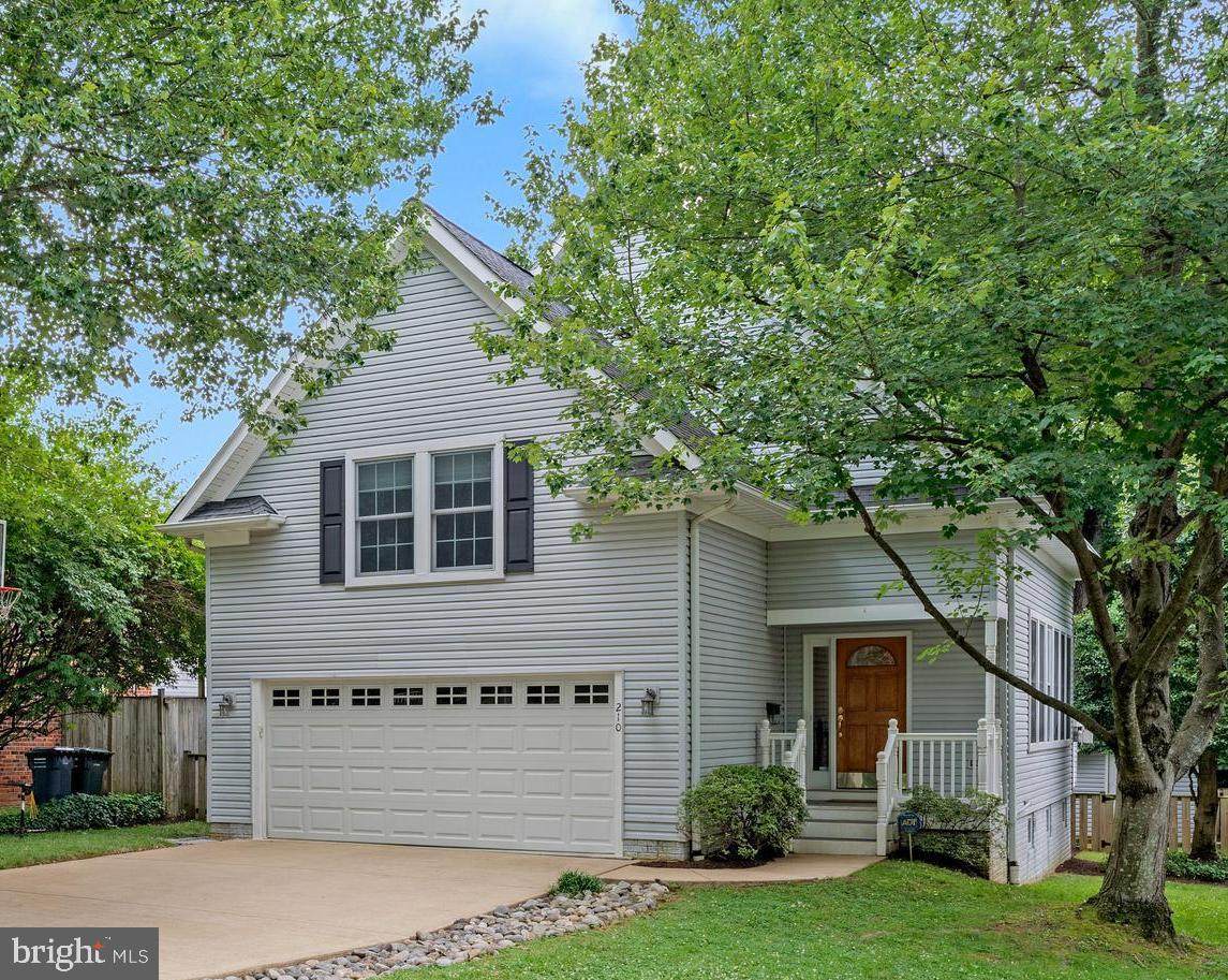 210 Oak Street - Photo 1