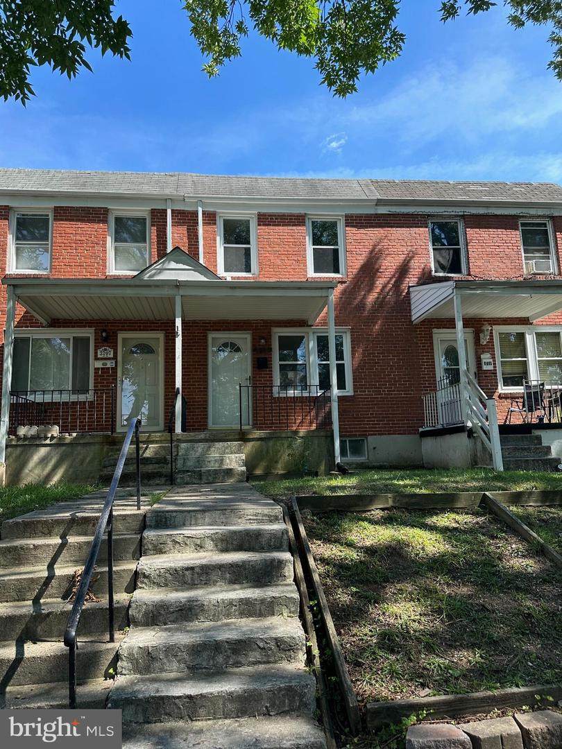 3709 Mactavish Avenue - Photo 1