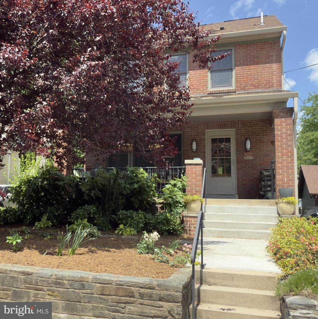 807 Richmond Avenue - Photo 1