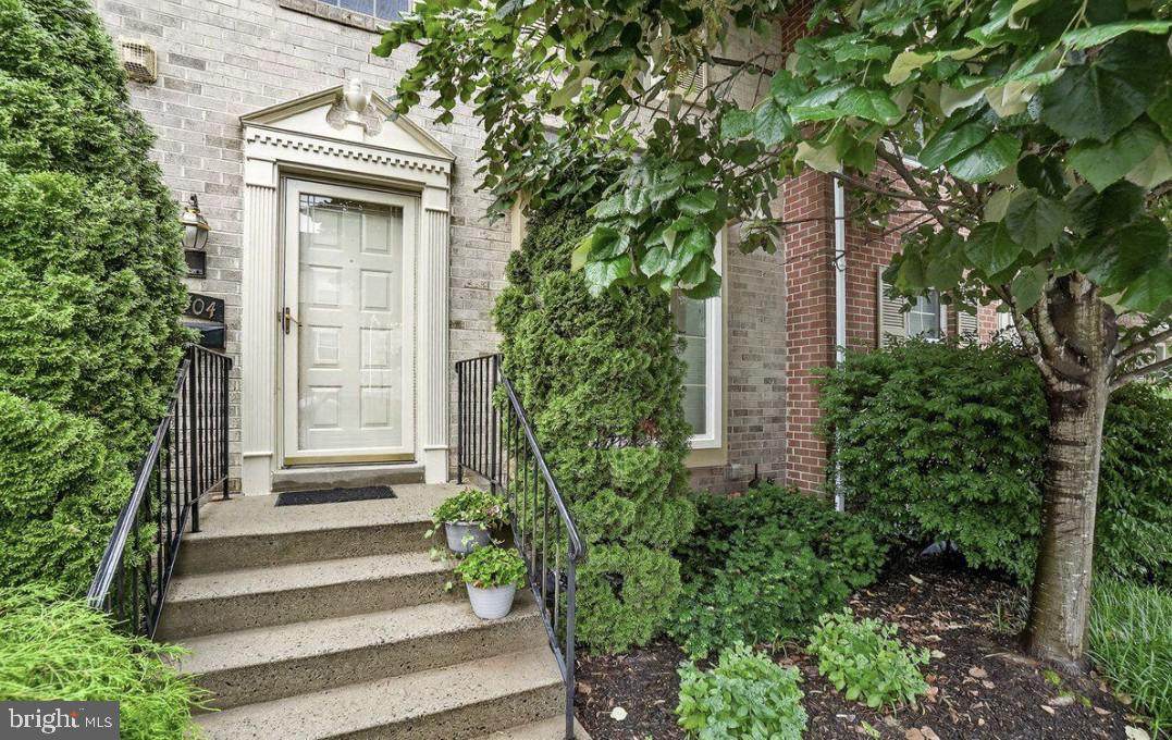 7504 Westlake Terrace - Photo 1