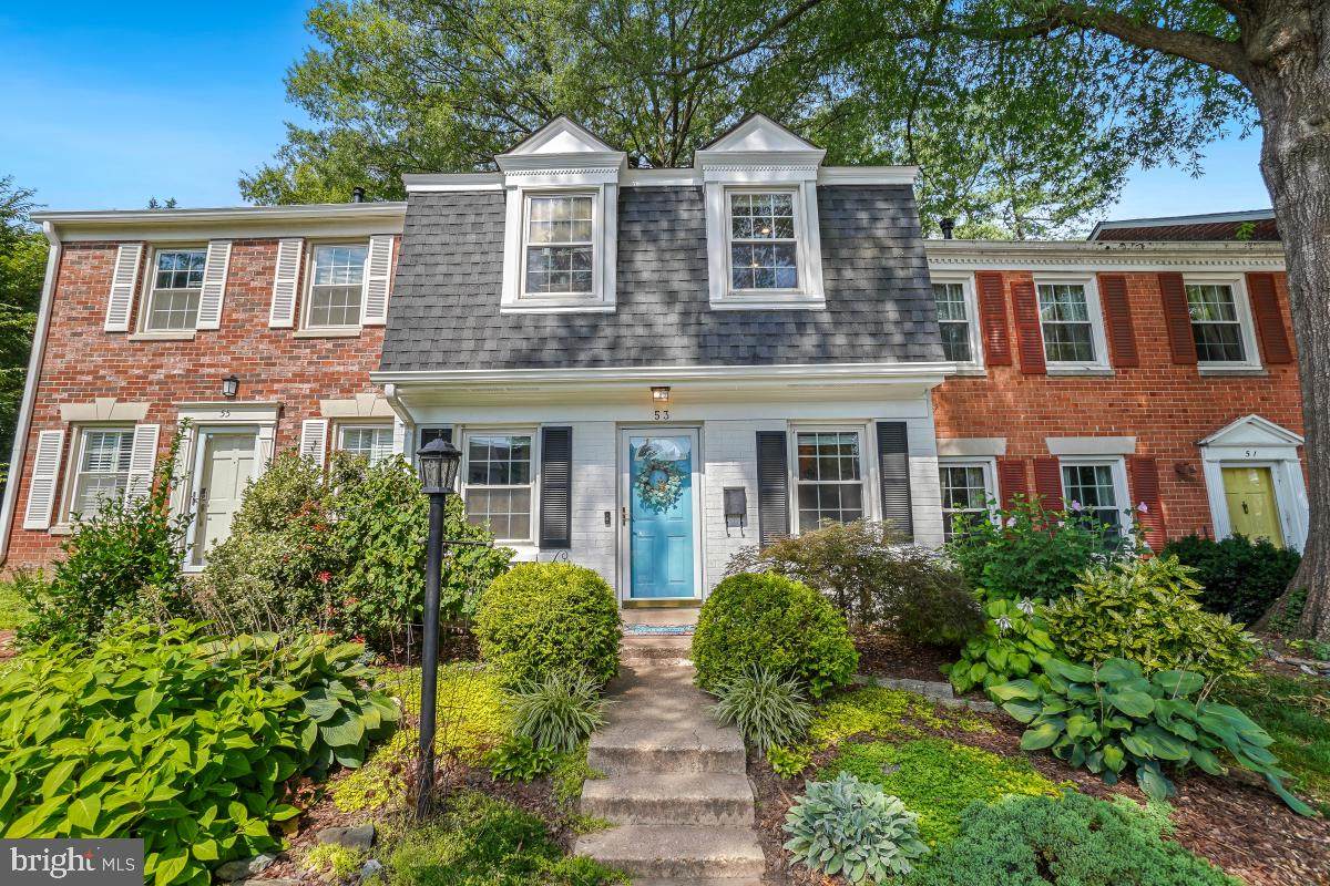 53 Longmeadow Drive - Photo 1