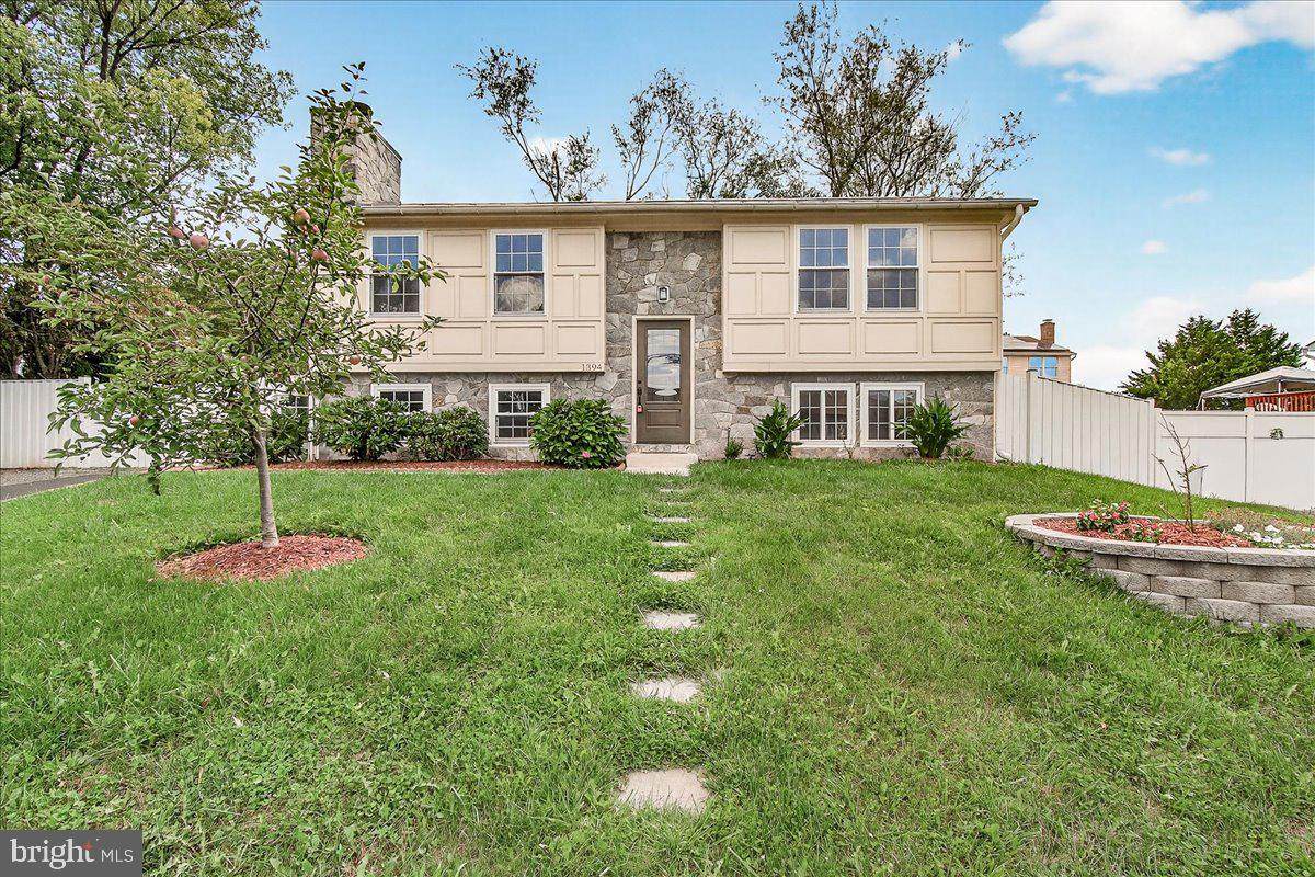 1394 Rollinghouse Drive - Photo 1