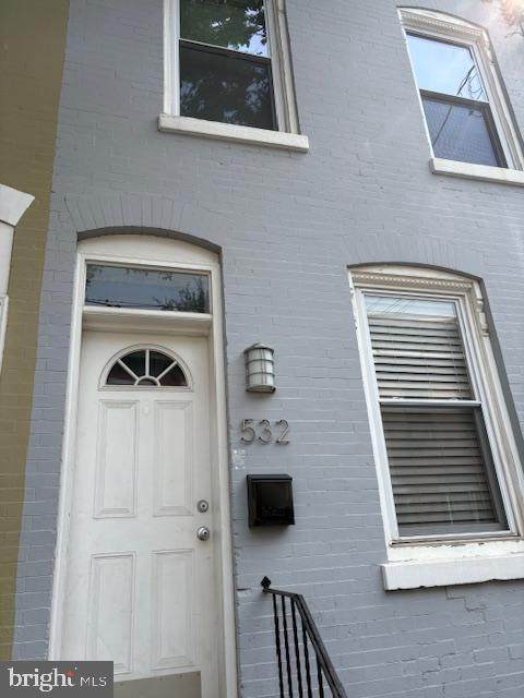 532 Dudley Street - Photo 1