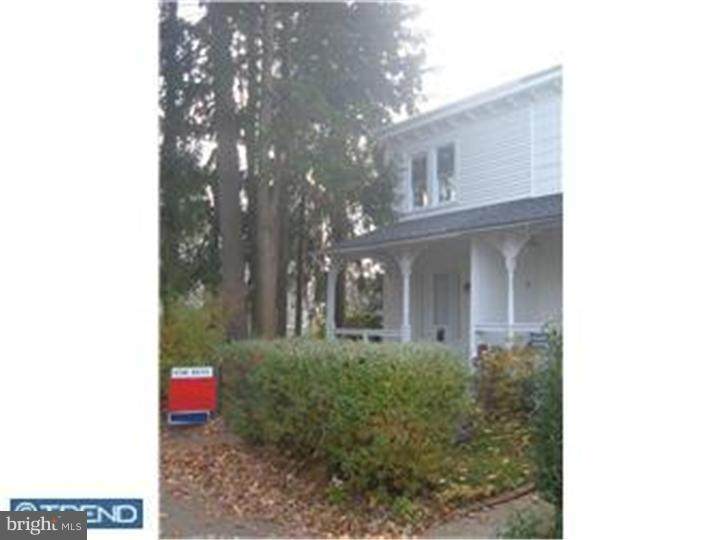 216-B Vernon Street - Photo 1
