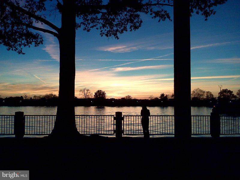 1425 4TH Street - Photo 1