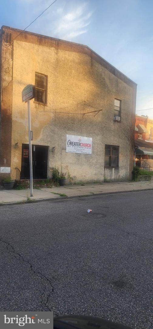 6022-24 Media Street - Photo 1