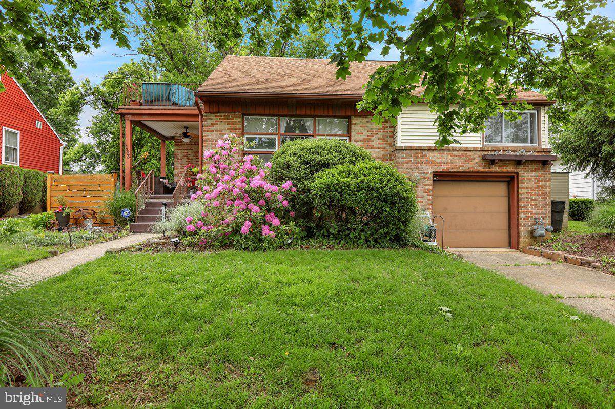 123 High Boulevard - Photo 1