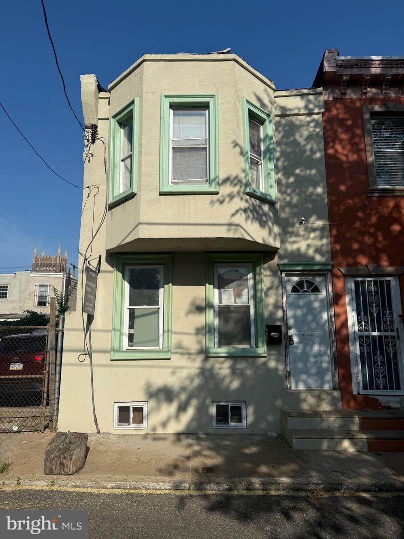 2609 Waterloo Street - Photo 1