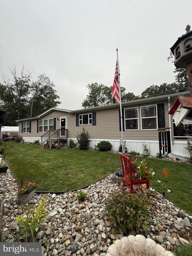 117 Middle Drive - Photo 1