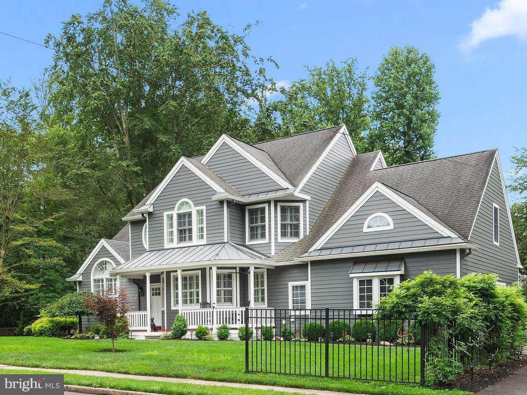 90 Chapman Avenue - Photo 1