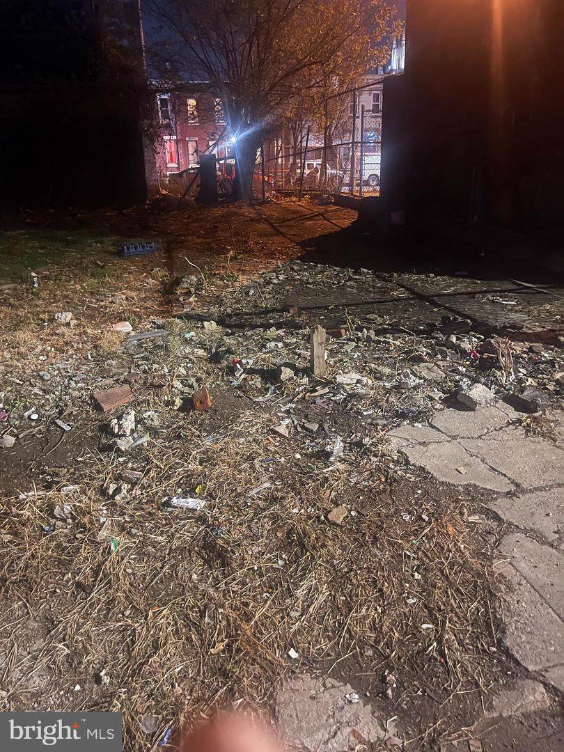 2727 Mutter Street - Photo 1