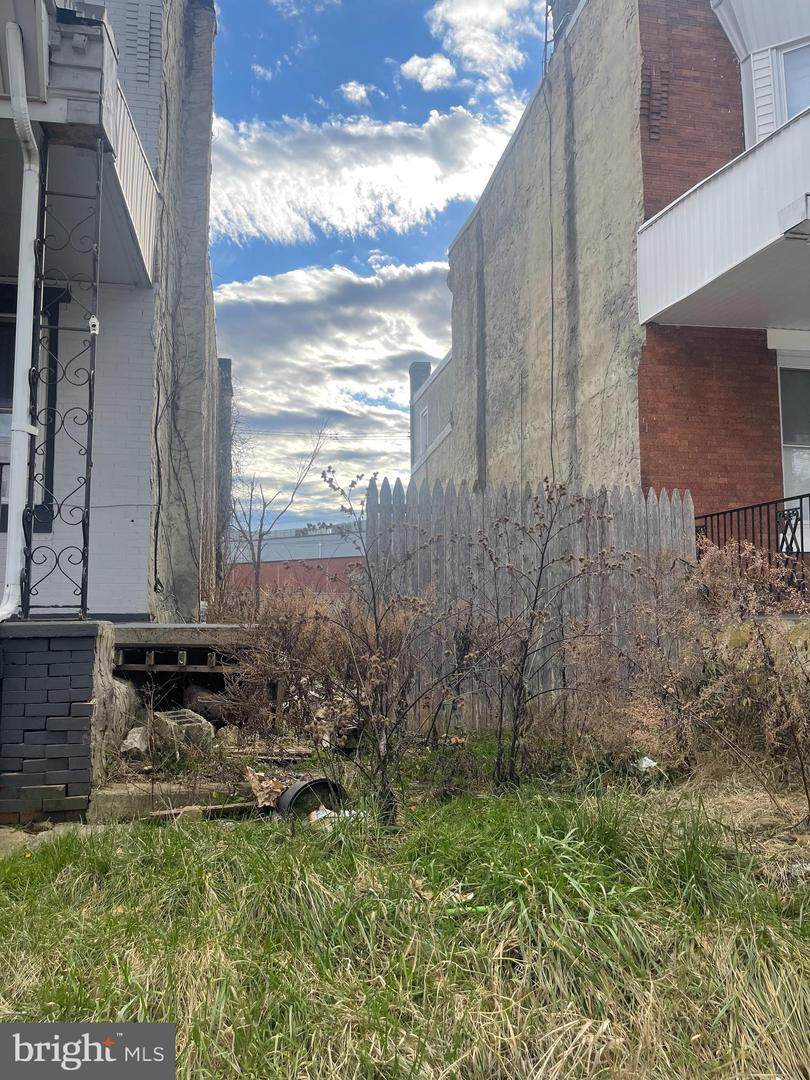 2340 Tioga Street - Photo 1