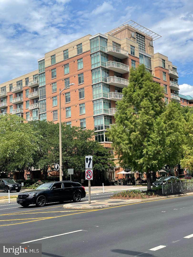 1000 Randolph Street - Photo 1