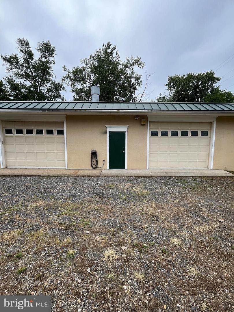 77 Fallsington Avenue - Photo 1