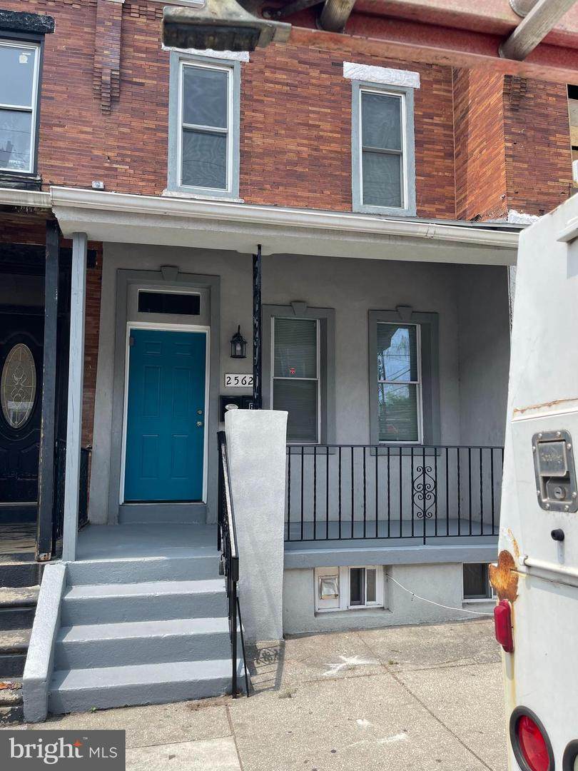 2562 31ST Street - Photo 1