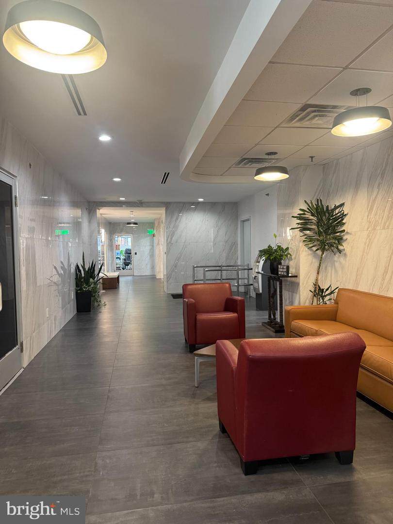 2101-17 Chestnut Street - Photo 1