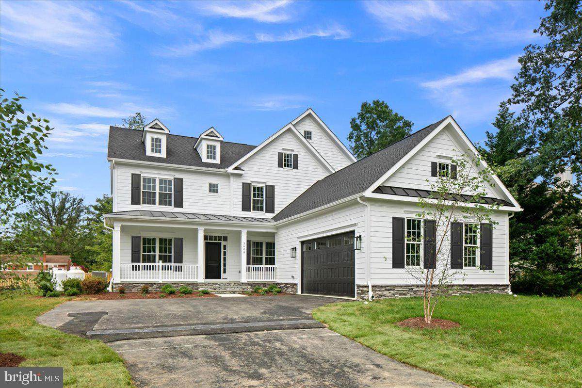 3608 Center Dr - Photo 1