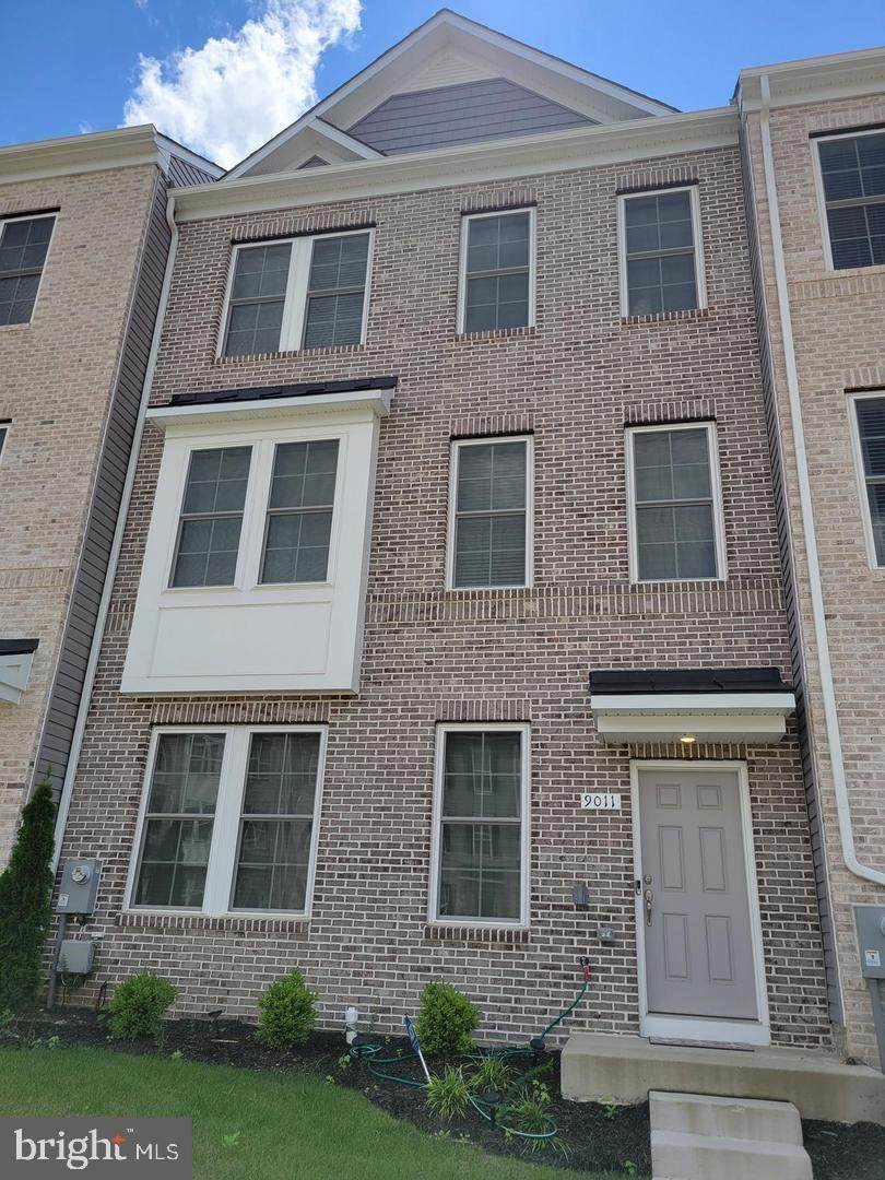 9011 Elk Avenue - Photo 1