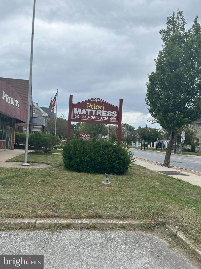 45 Lancaster Avenue - Photo 1