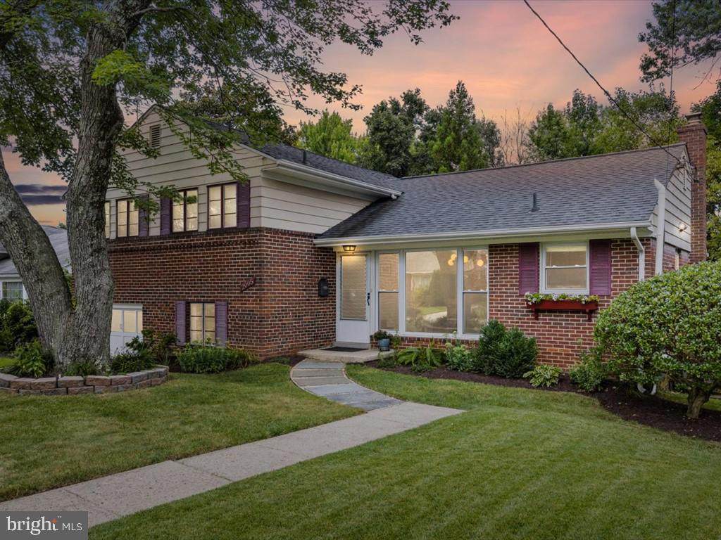 2005 Cascade Road - Photo 1