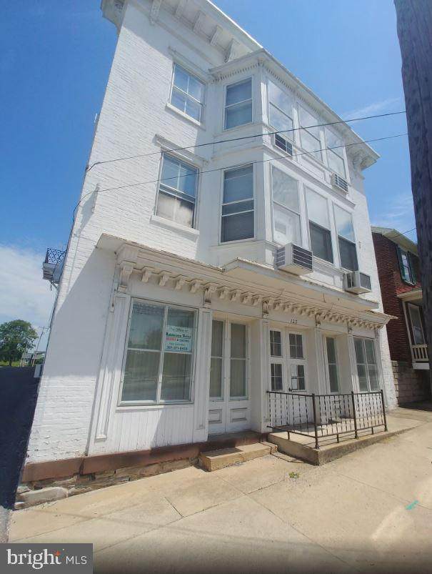 123 Main St - Photo 1