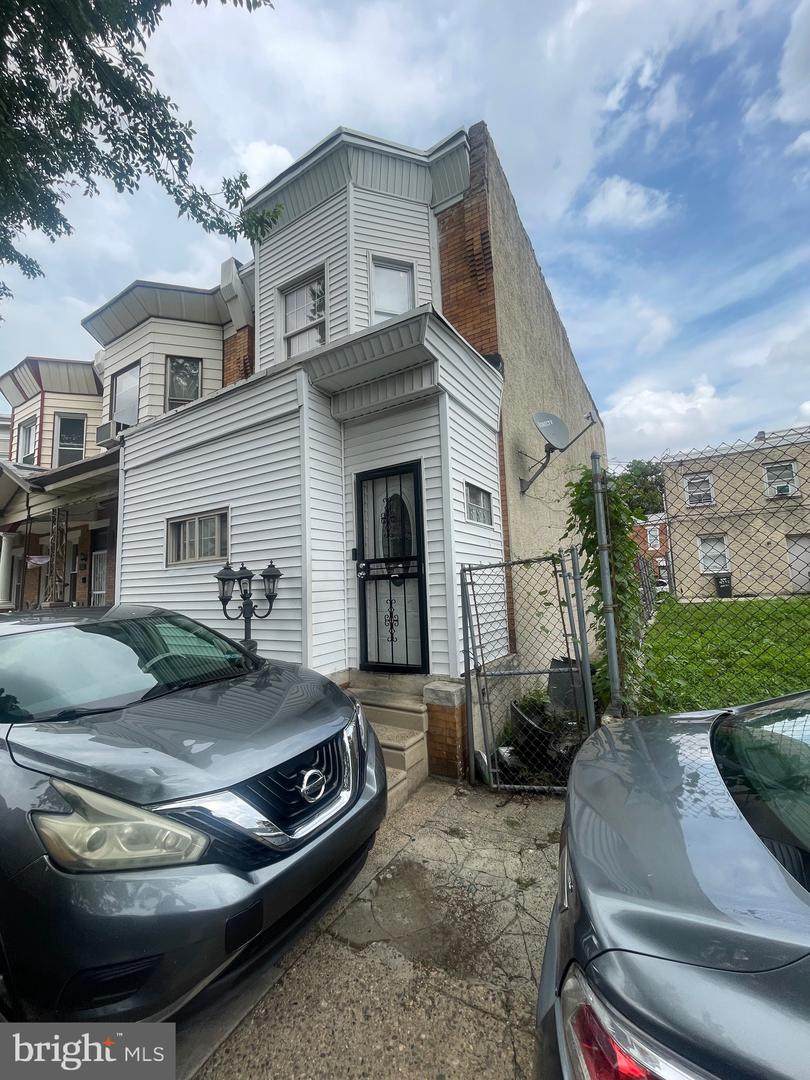 4225 Sydenham Street - Photo 1