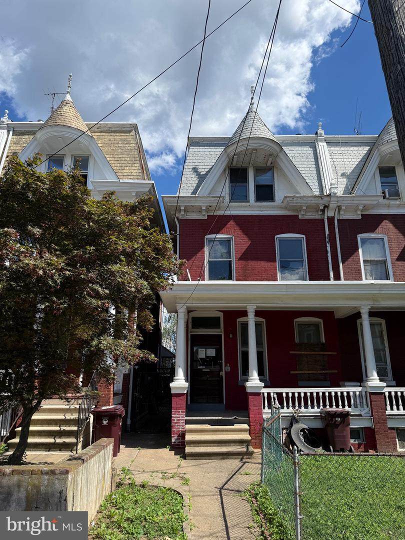 614 Broom Street - Photo 1