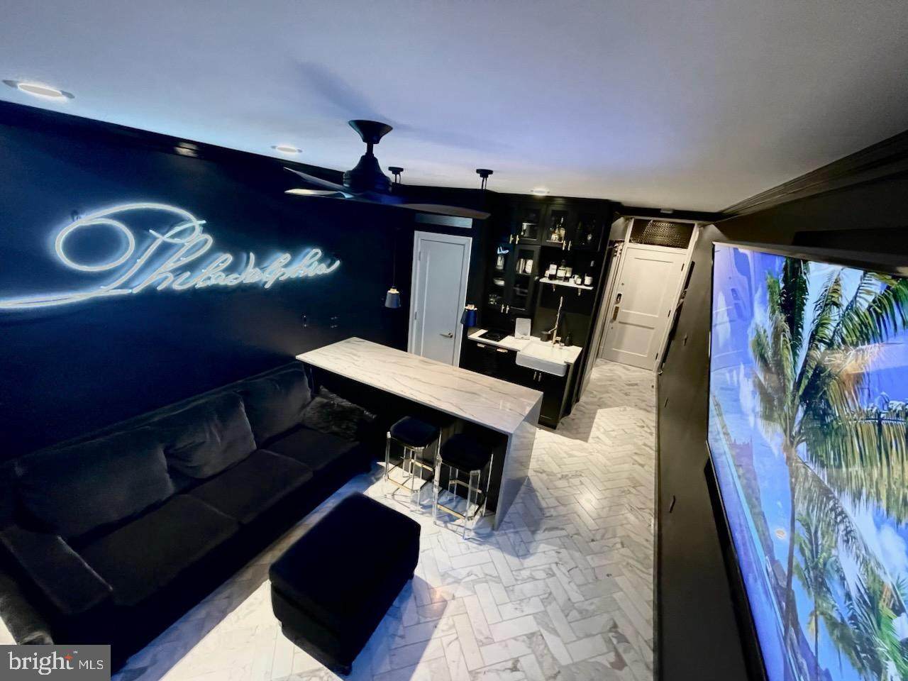 1324 Locust - Photo 1