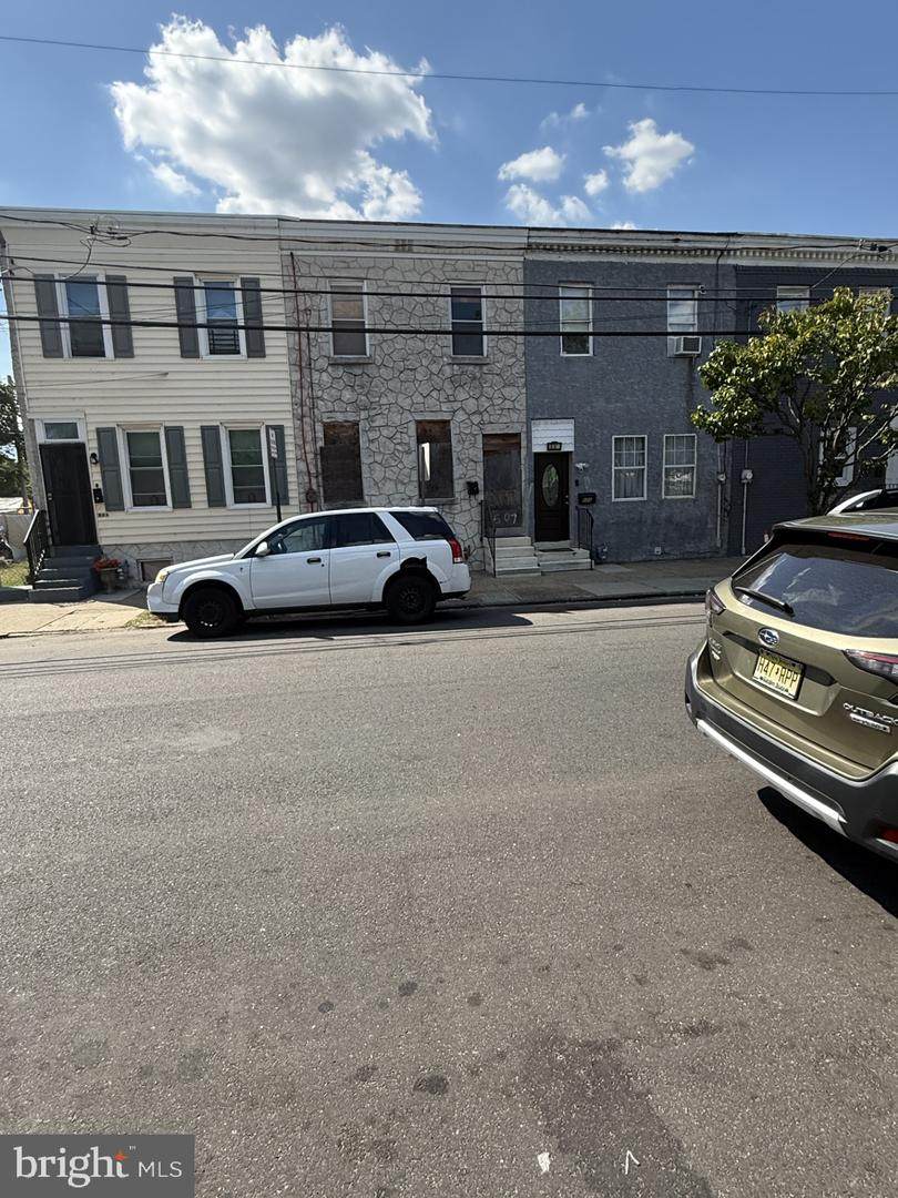 507 4TH Street - Photo 1