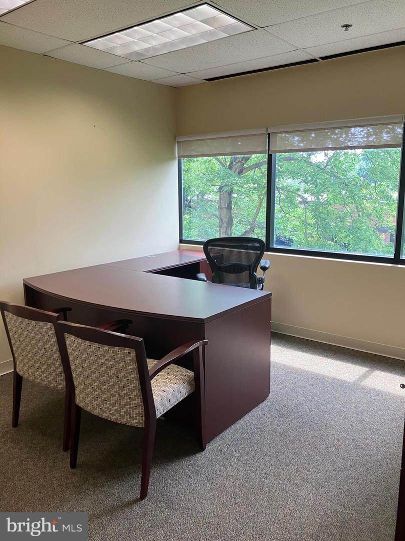 3031 Walton - Photo 1