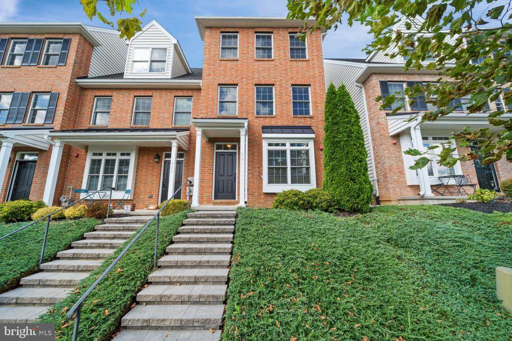 607 Mulberry Street - Photo 1