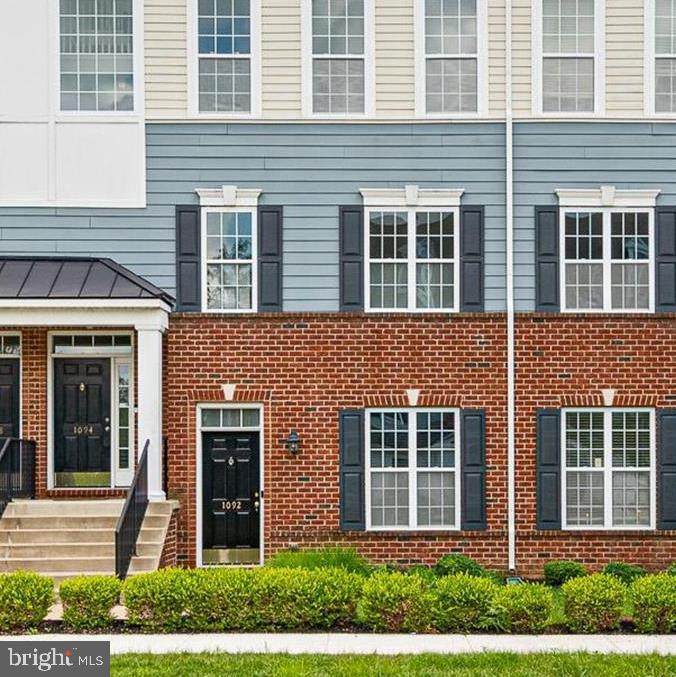 1092 Worth Lane - Photo 1