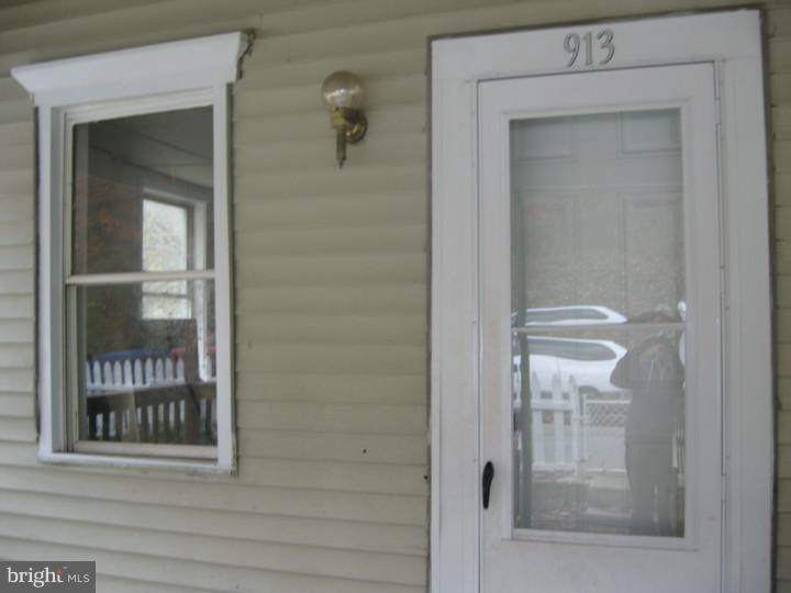 https://bt-photos.global.ssl.fastly.net/brightmls/orig_boomver_1_804144262568-2.jpg