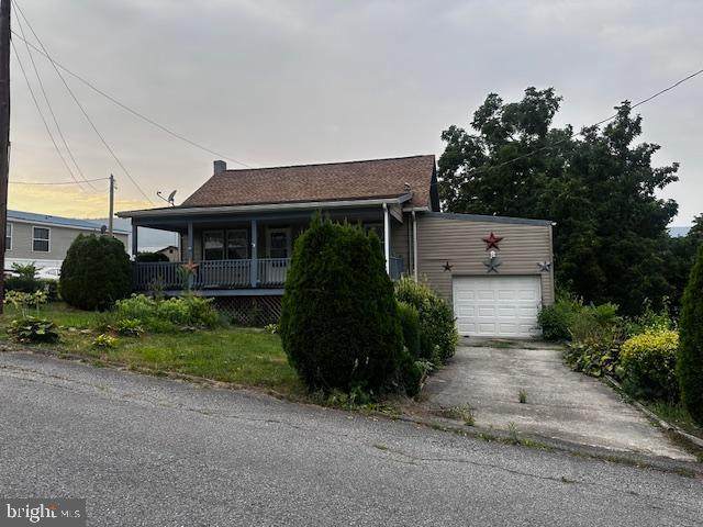 303 16TH Street - Photo 1