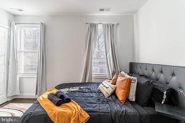 6139 Larchwood Avenue - Photo 1