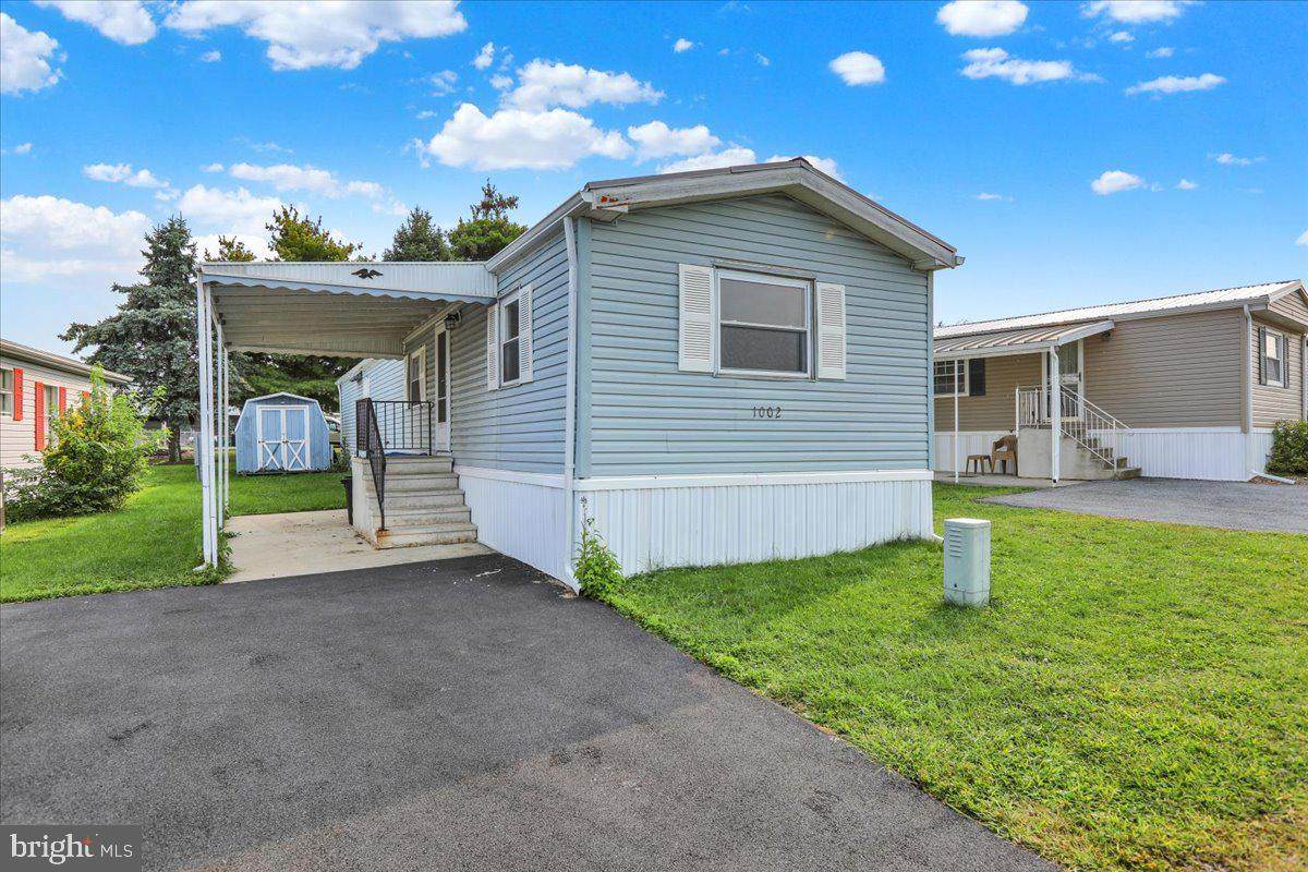 1002 Heath Avenue - Photo 1