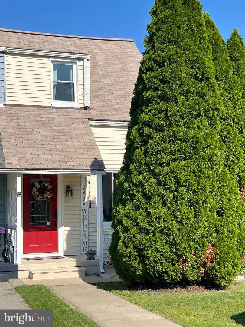 2409 Woodridge Road - Photo 1