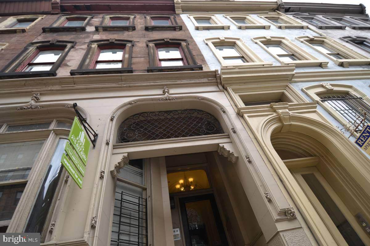 2209 Walnut Street - Photo 1