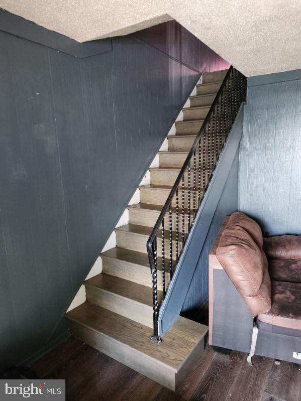 3148 Barnett Street - Photo 1