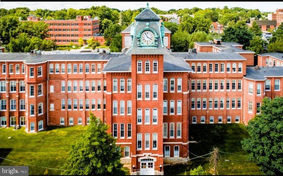 917 Columbia Avenue - Photo 1