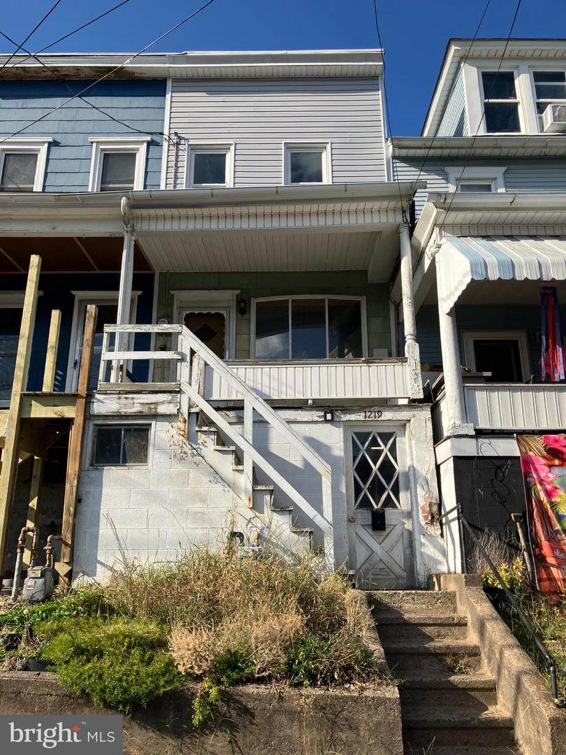 1219 Walnut Street - Photo 1