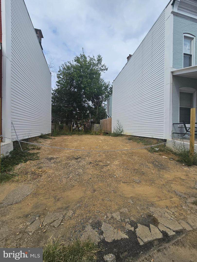 1606 Zarker Street - Photo 1