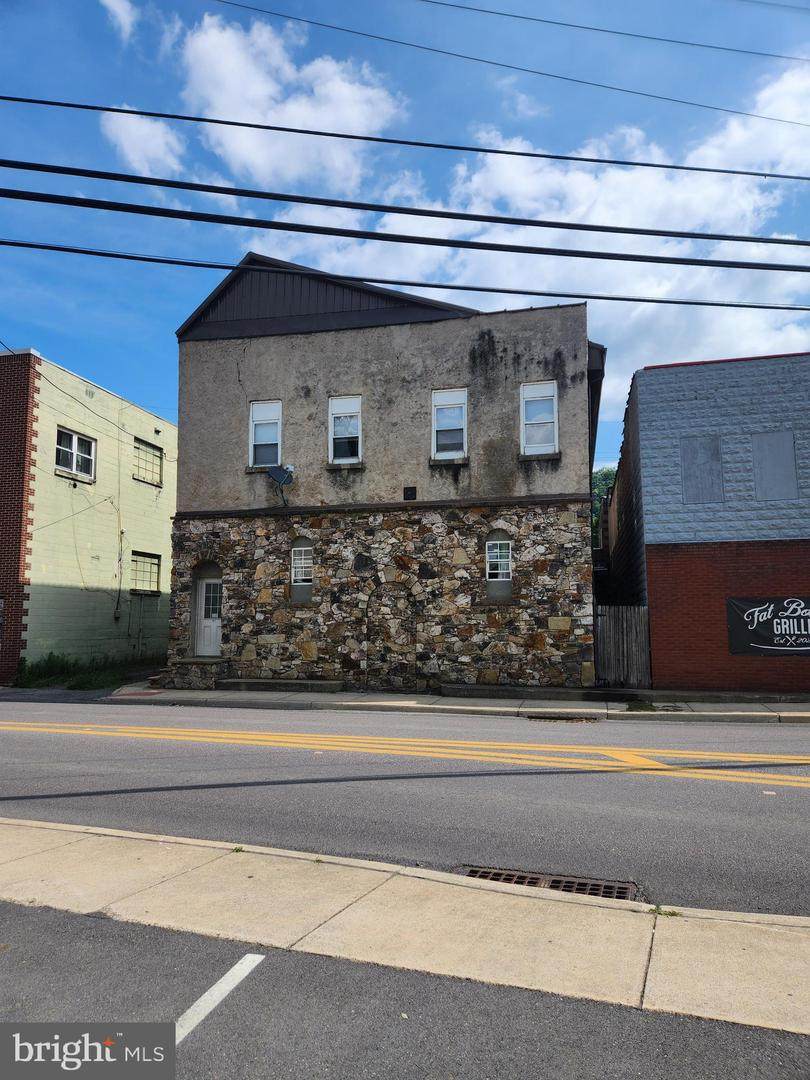 181 Armstrong Street - Photo 1